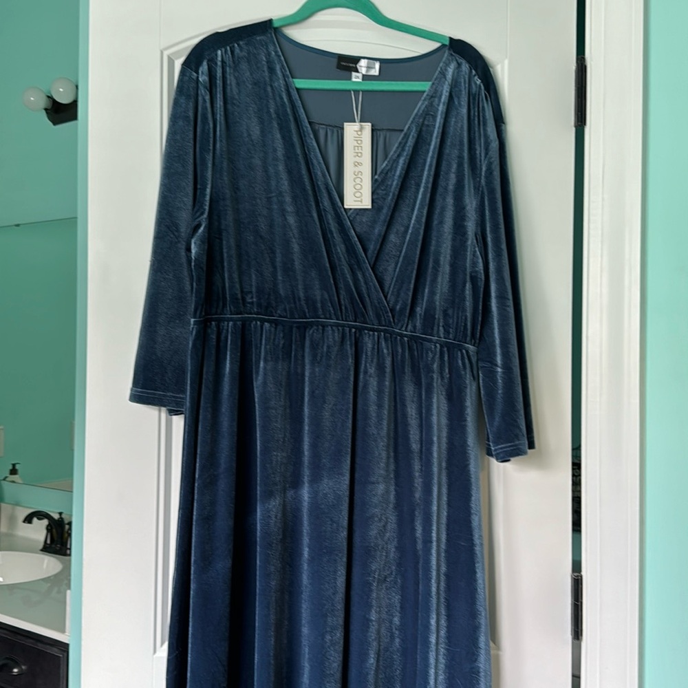 BNWT Piper and Scoot Velvet Dress